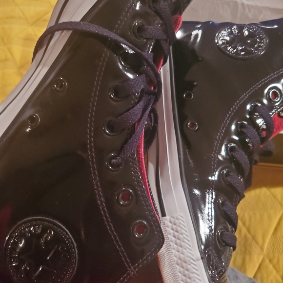 Converse - Picture 3 of 3